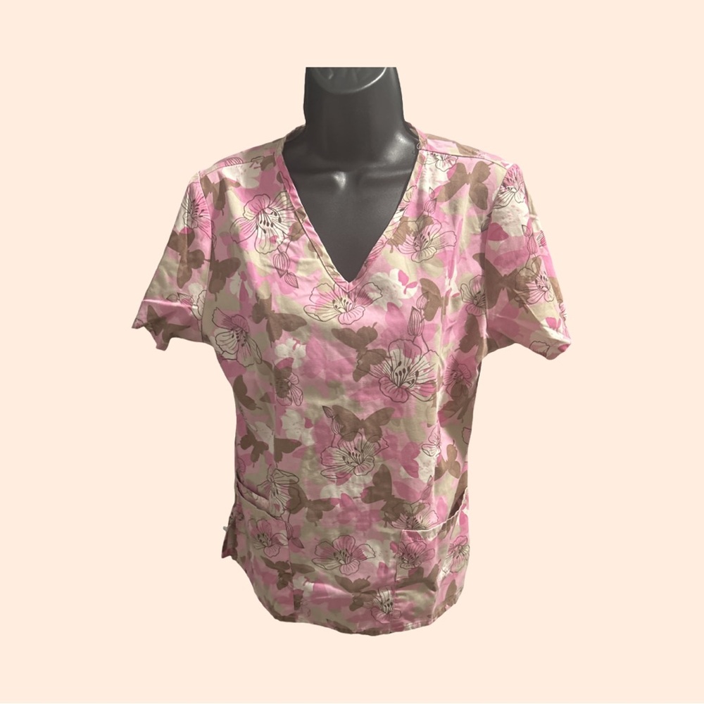 Perfect spring  scrub top!